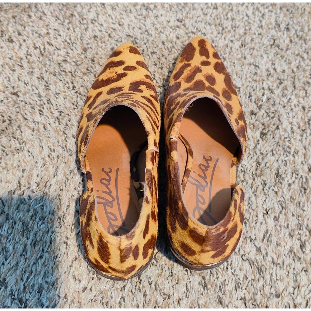 Zodiac Women8 Maddie Leopard Print Calf Hair Leather Side Cut Out Ankle Boot NEW - Picture 6 of 7